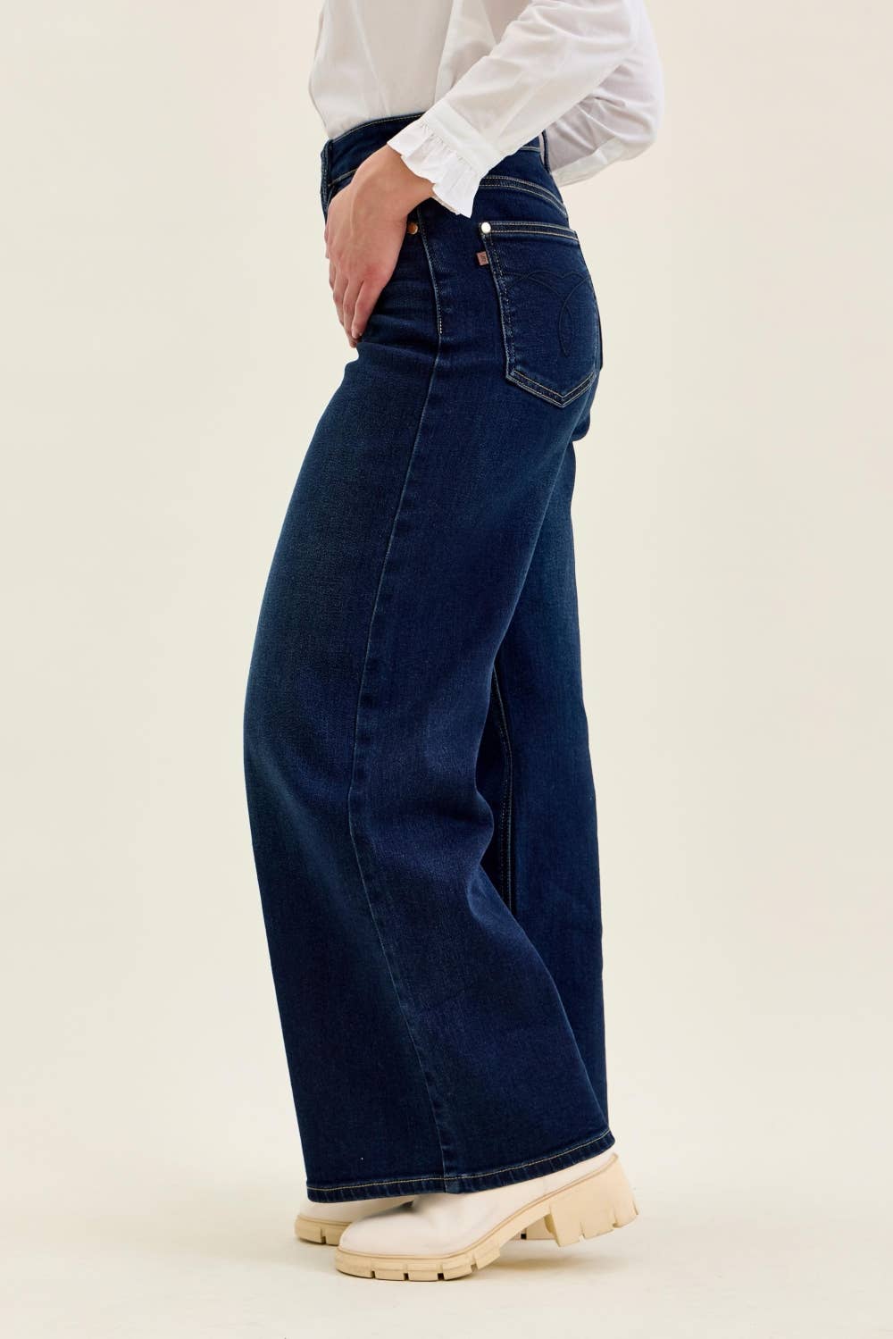 Judy Blue Petite "LUX" Retro Wide Jeans