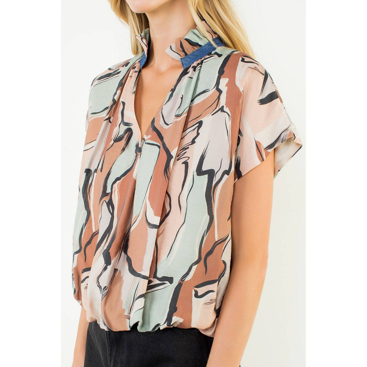 THML Short Sleeve Abstract Print Top