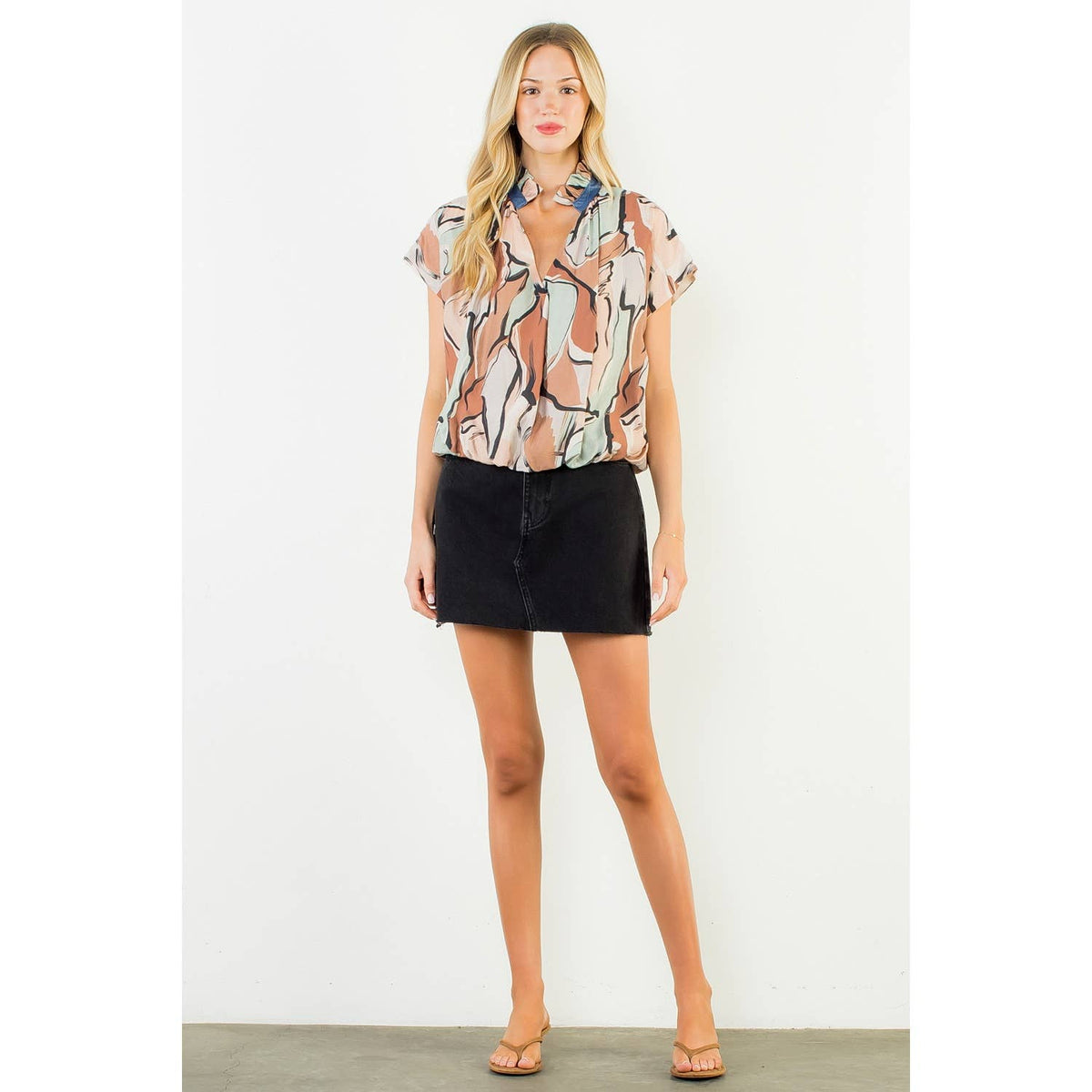 THML Short Sleeve Abstract Print Top