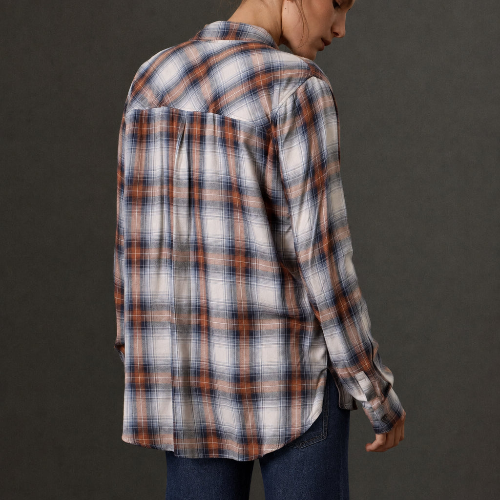 PLAID LONGSLEEVE BUTTON UP SHIRT